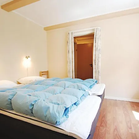 Three-bedroom Holiday With A Patio 01 Feriehus *